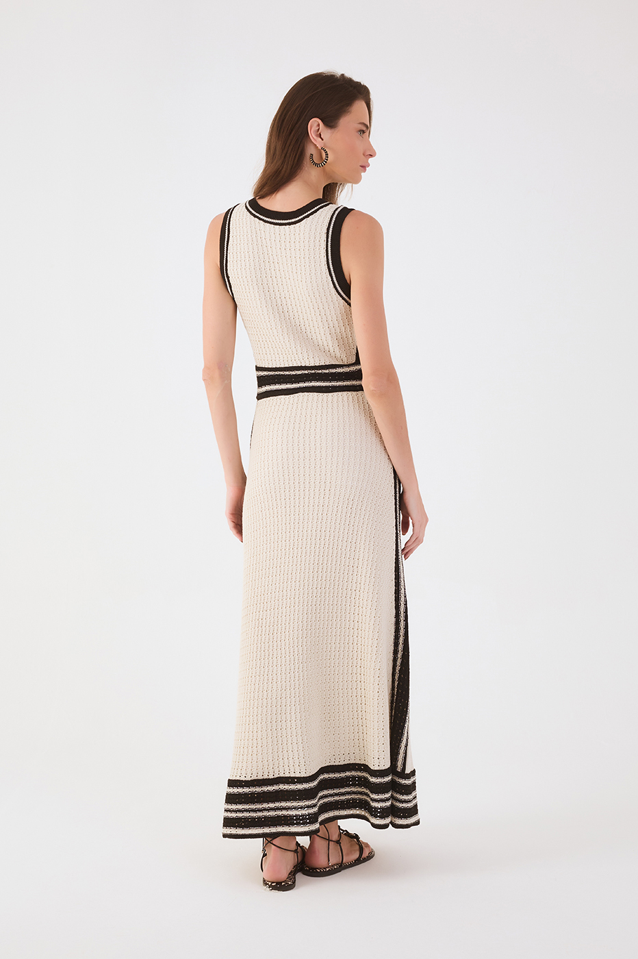 Off-White And Black Stripes V Neck Slim Tricot Maxi Dress_5