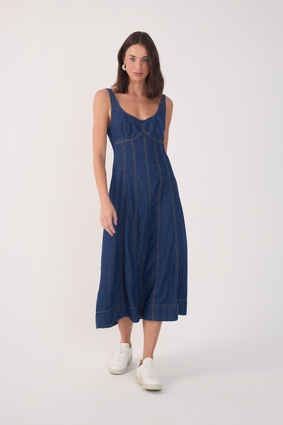 Denim Topstitching Sleeveless Midi Dress in Jeans