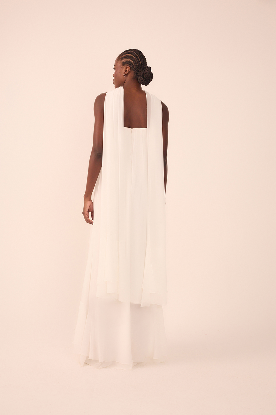 Off-White Chiffon Strapless Gown with Waist Tie – Thati Amorim Collection