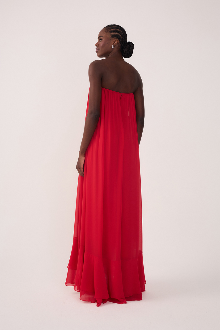 Sunset Red Chiffon Strapless Gown with Waist Tie – Thati Amorim Collection_8