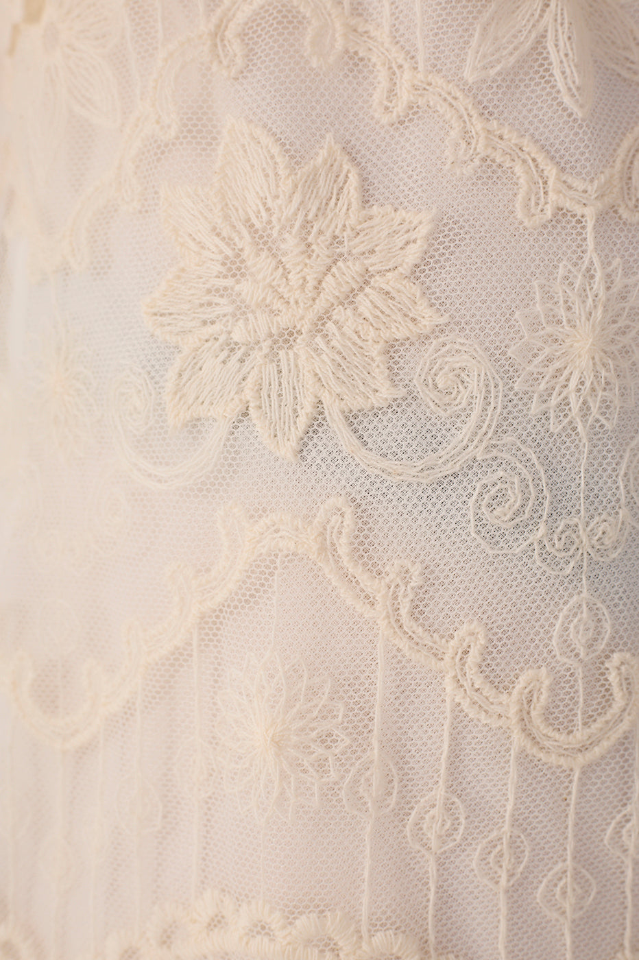 Off-White Ruffled Lace Mini Dress_7