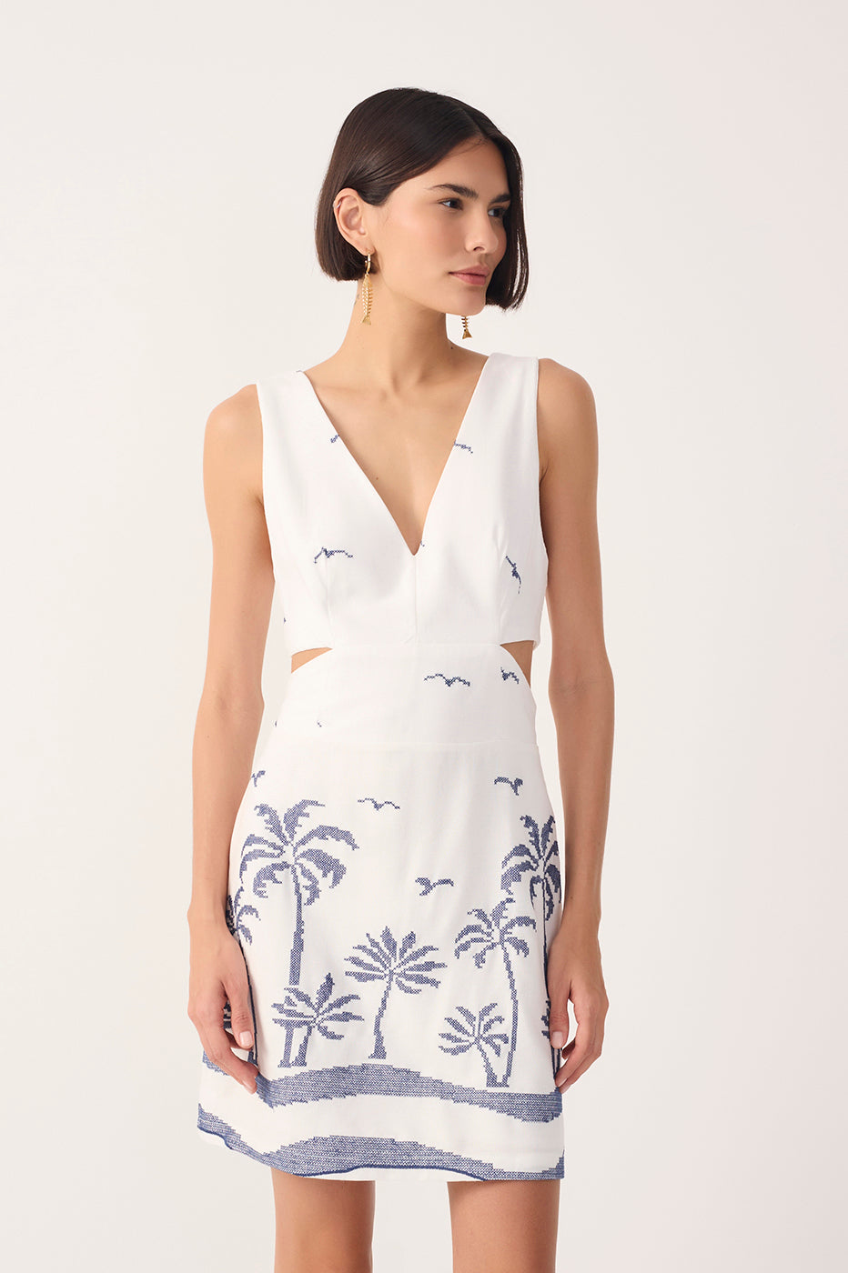 Short Linen Embroidered Coqueiro Dress_4