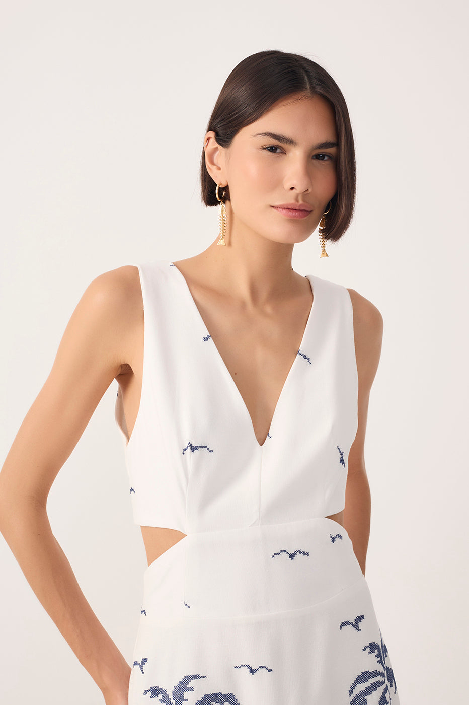 Vestido Curto Linho Bordado Coqueiro_5