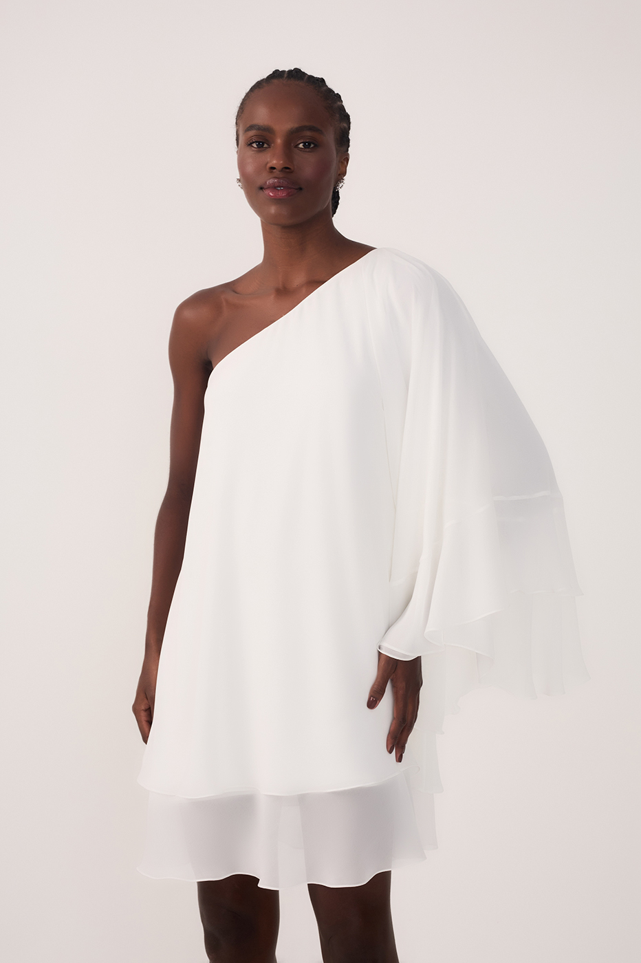 Off White Asymmetric One-Shoulder Chiffon Gown with Waist Tie -  Thati Amorim Collection_7