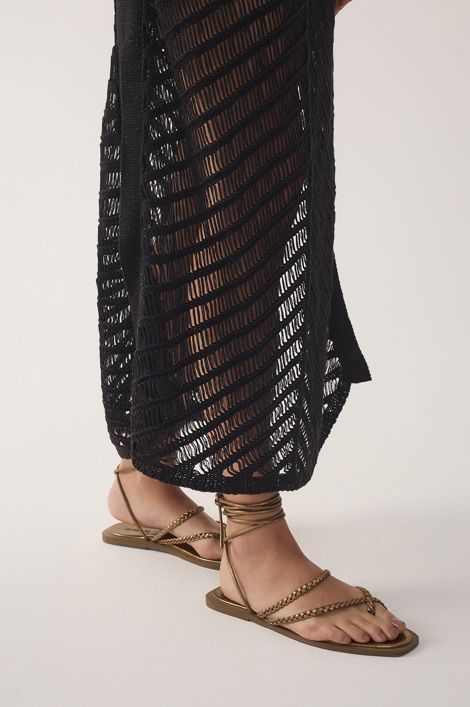 Black High Collar Lurex Knit Midi Dress_4