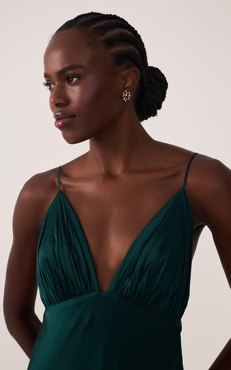 Pomar Green Draped Satin V-Neck Gown with Spaghetti Straps – Thati Amorim Collection_5