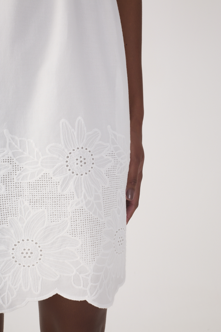 Short Cotton Embroidered Ruffled Dress_5