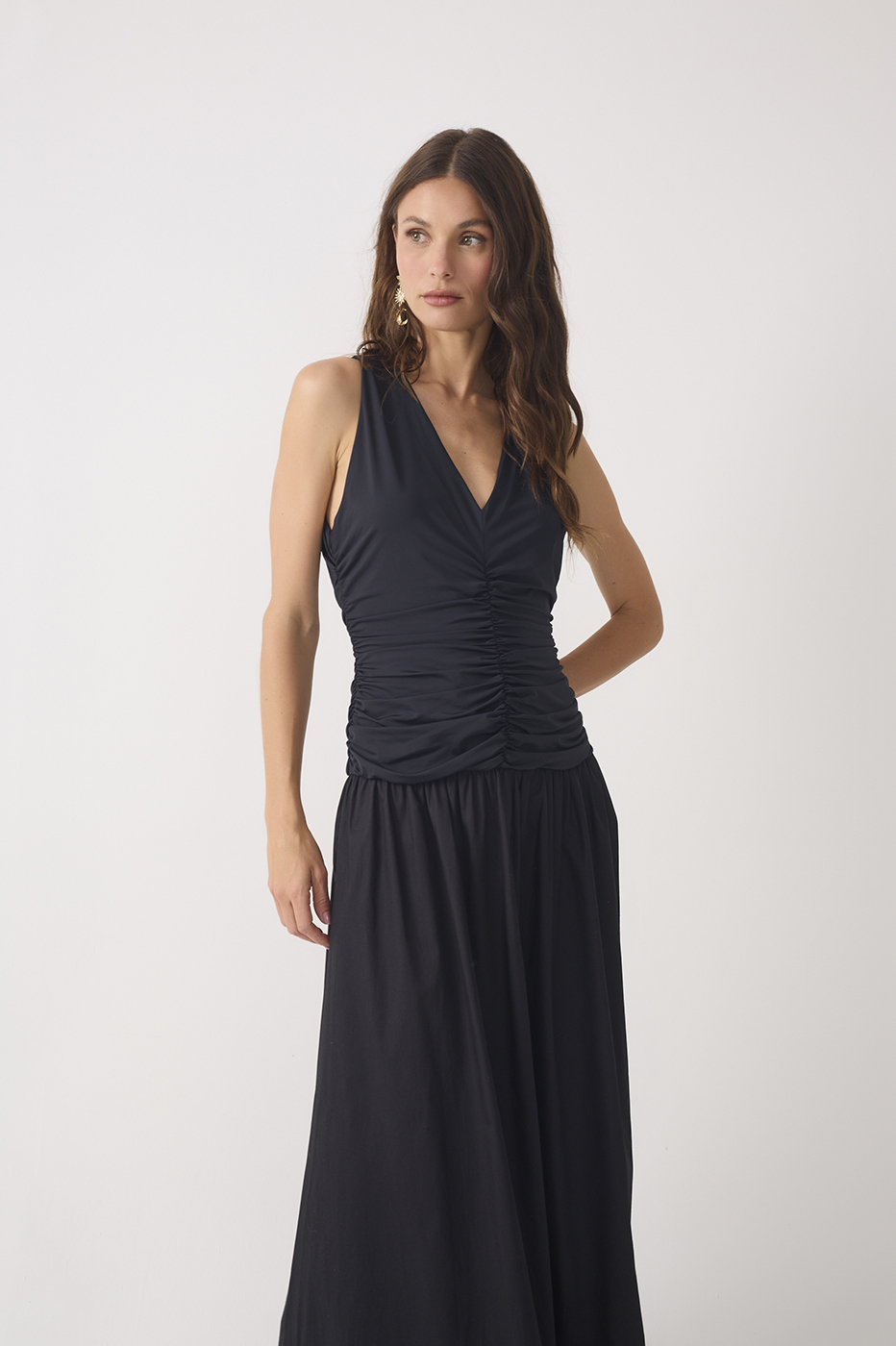 Black V Neck Ruched Waist Sleeveless Fluity Maxi Dress_4