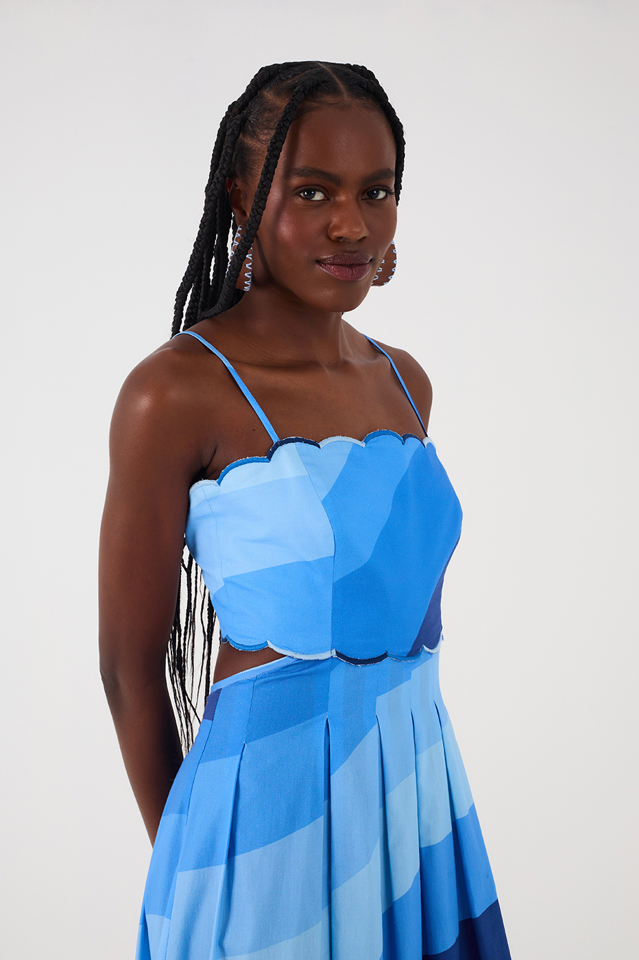 Embroidered Dress In Waves Print_4