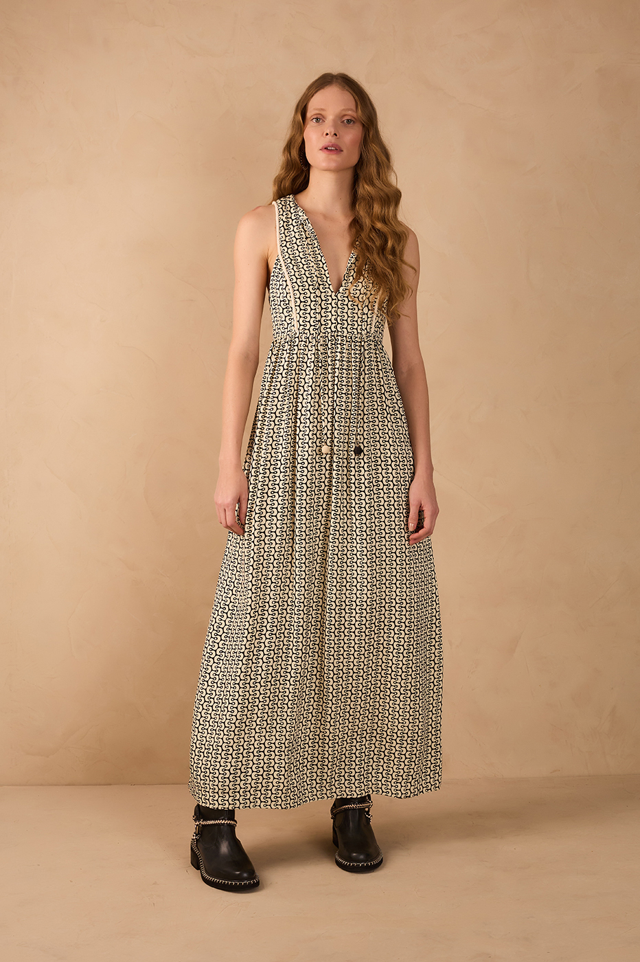 Black Ipanema V Neck Ties Sleeveless Crepe Maxi Dress_1