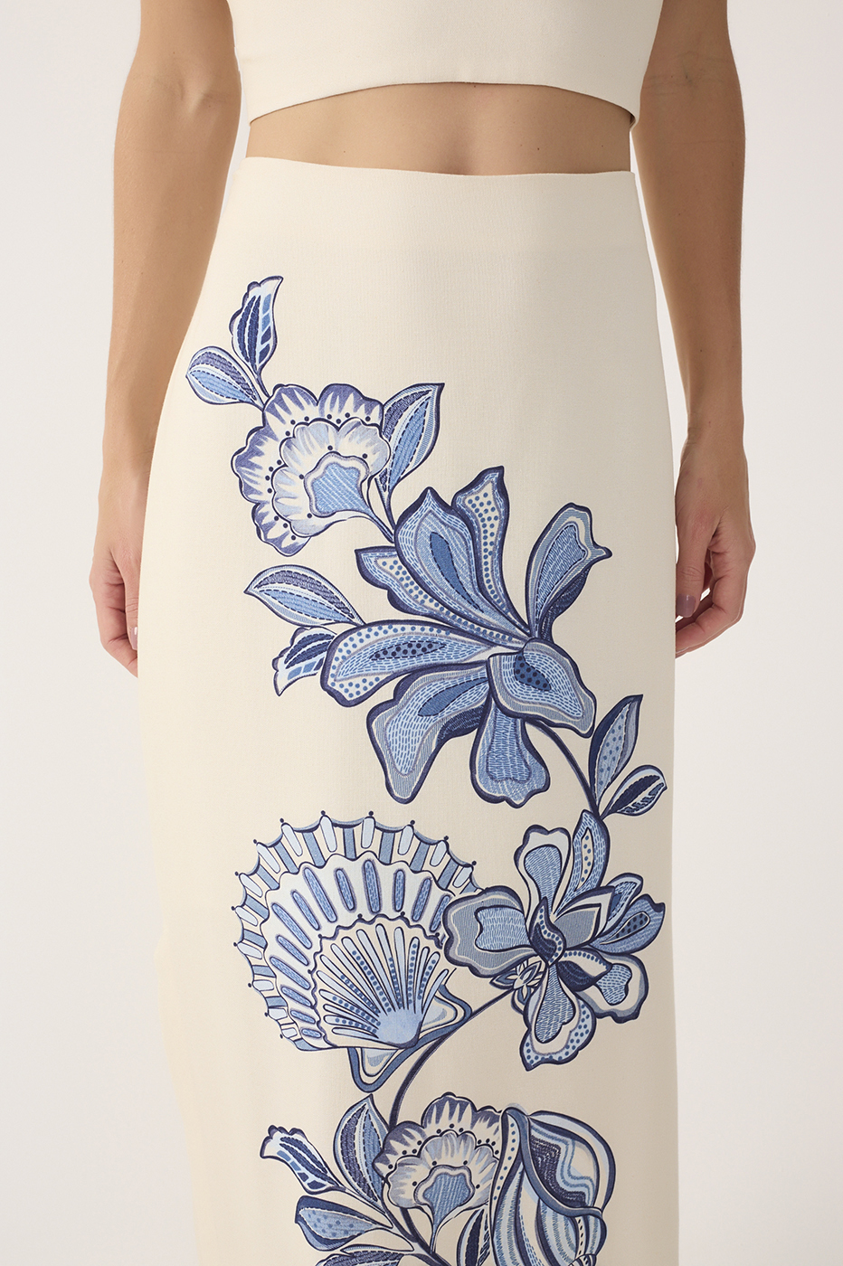 Off-White Flor Top and Maxi Skirt Linen Set_6