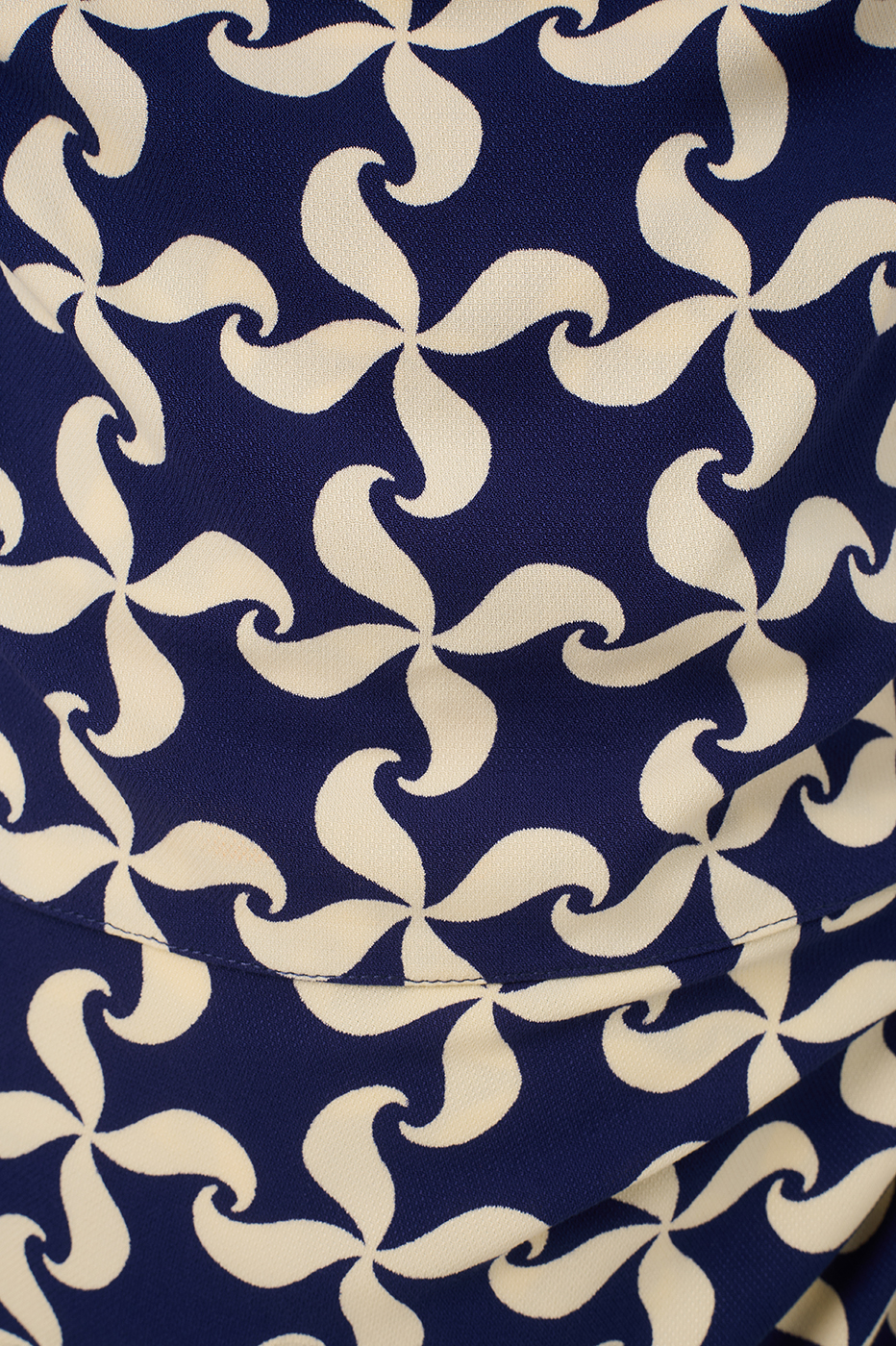 Pinwheel Print Halter Top_6