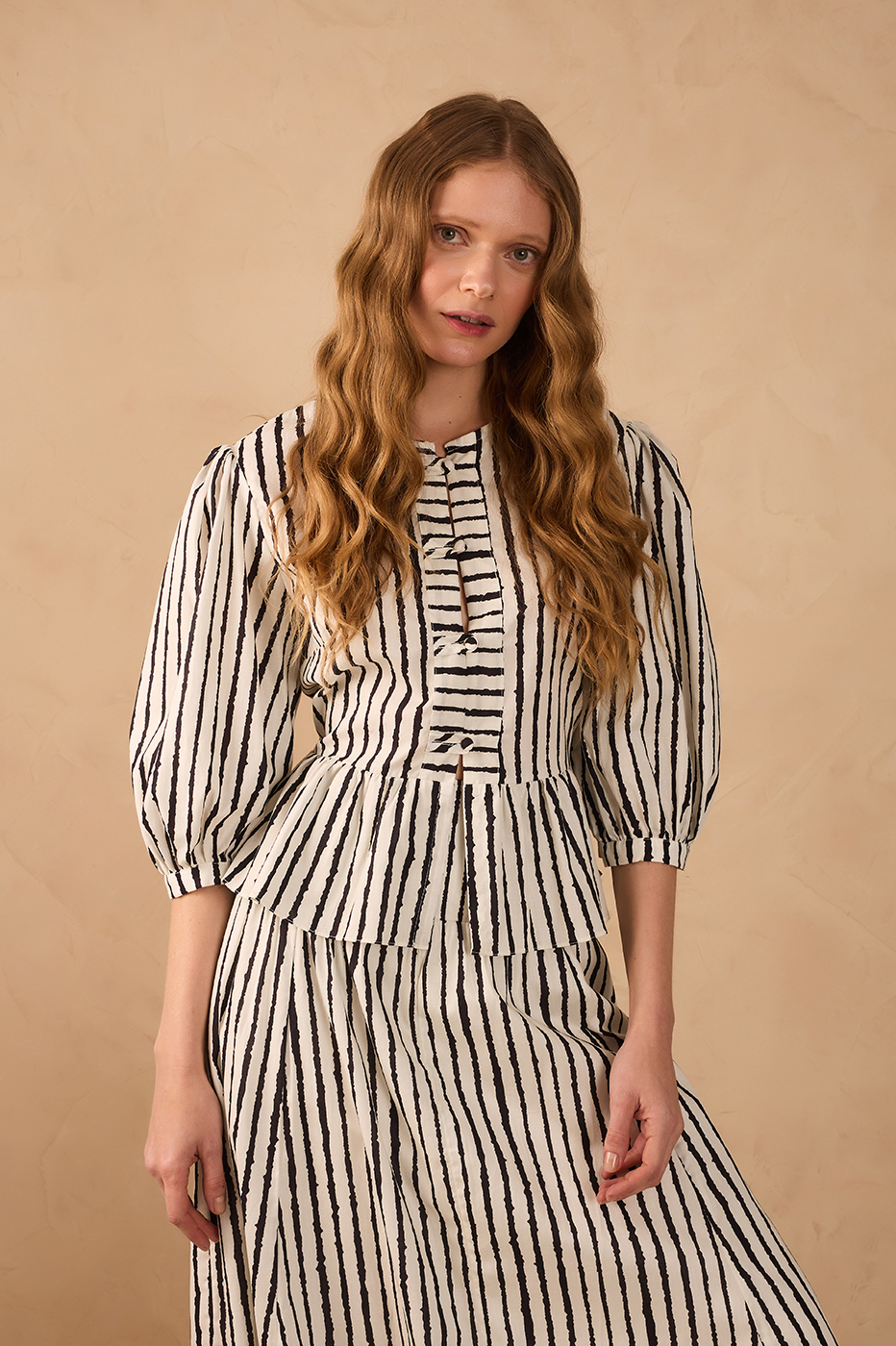 Bicolor Icarai Buttoned Puff Sleeve Peplum Blouse