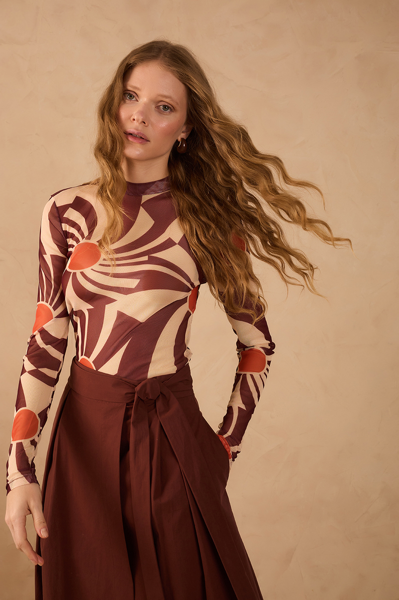 Brown Sunset High Neck Long Sleeve Tulle Turtleneck_1