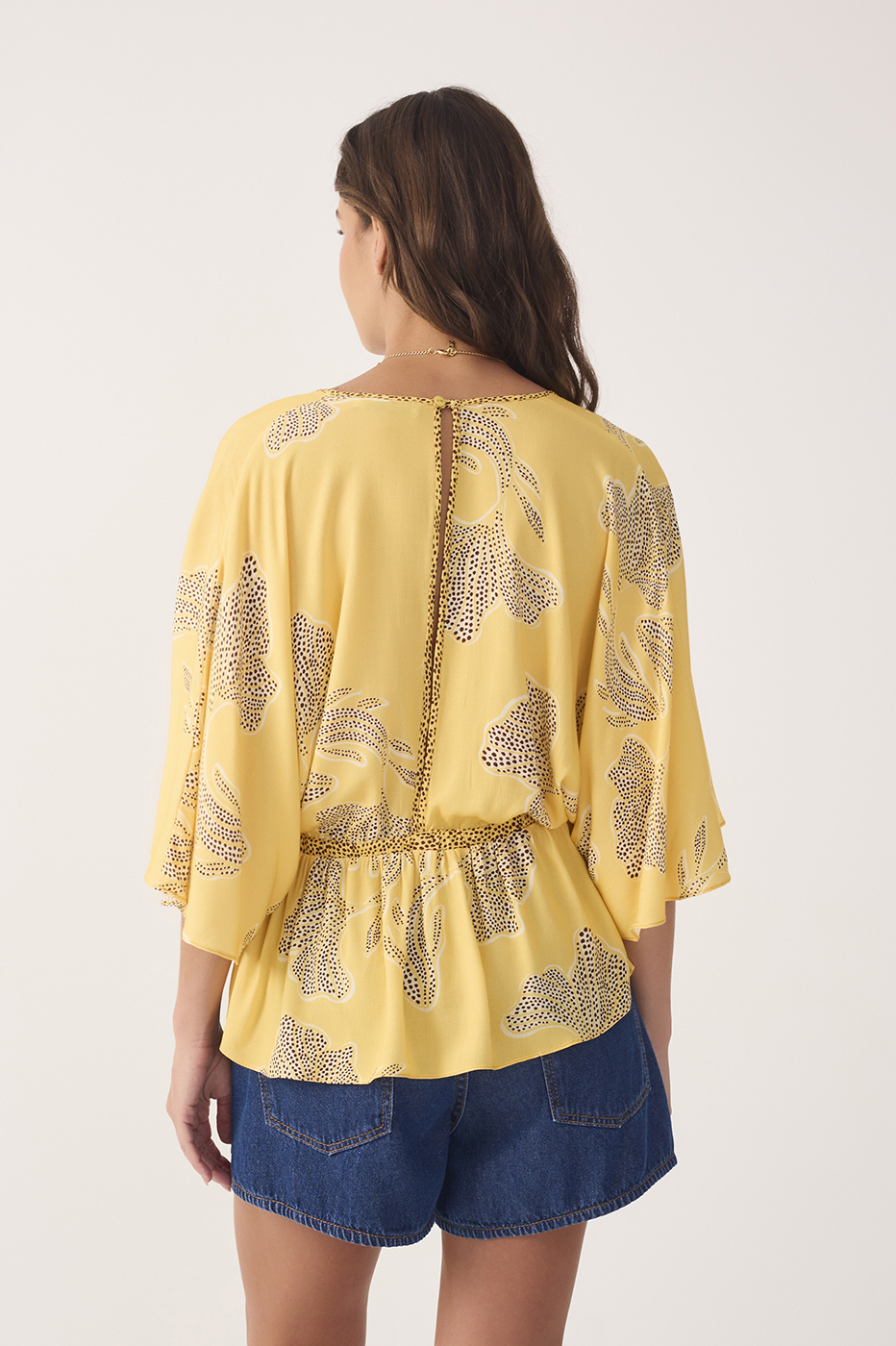 Yellow Laguna V Neck Draswtring Blouse_5