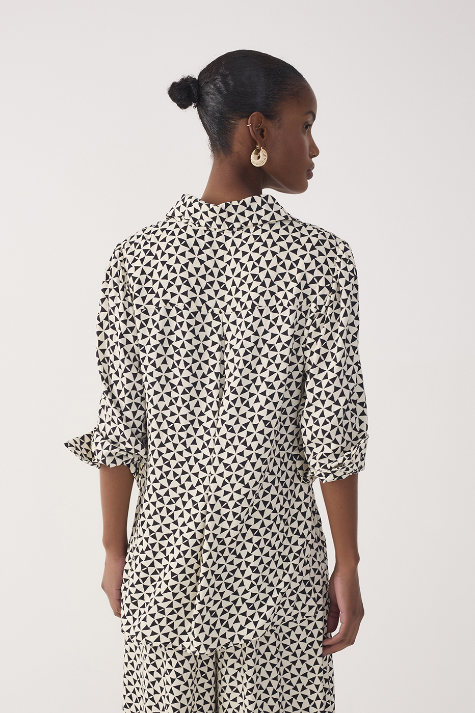 Off-White Vento Collared Buttoned Crepe Shirt_5