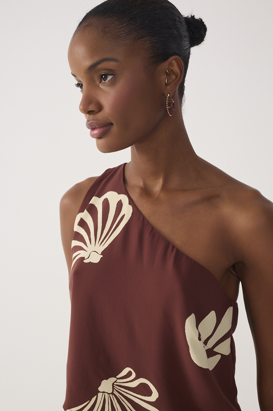 Brown Mares One-Shoulder Asymmetrical Blouse_4