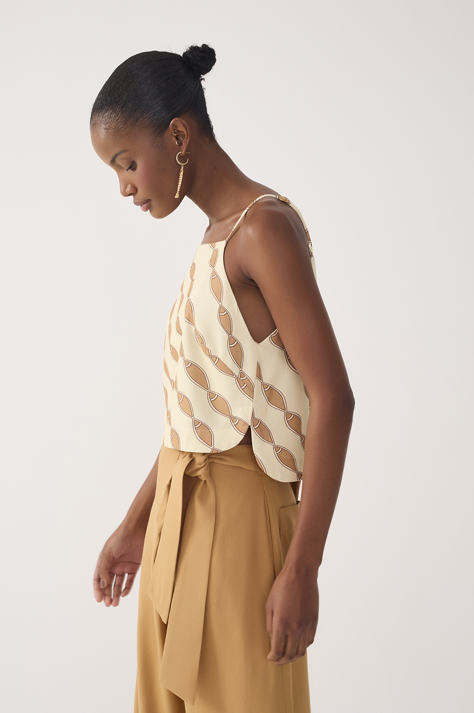 Beige Cardume Square Neck Sleeveless Blouse_3