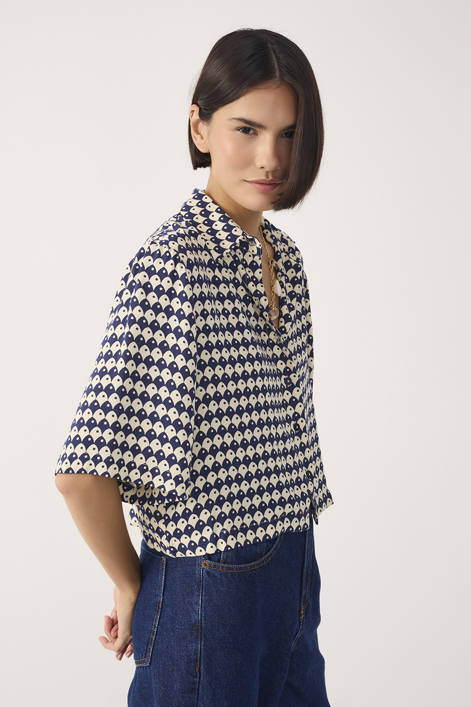 Blue Escama Collared Buttoned Shirt_3