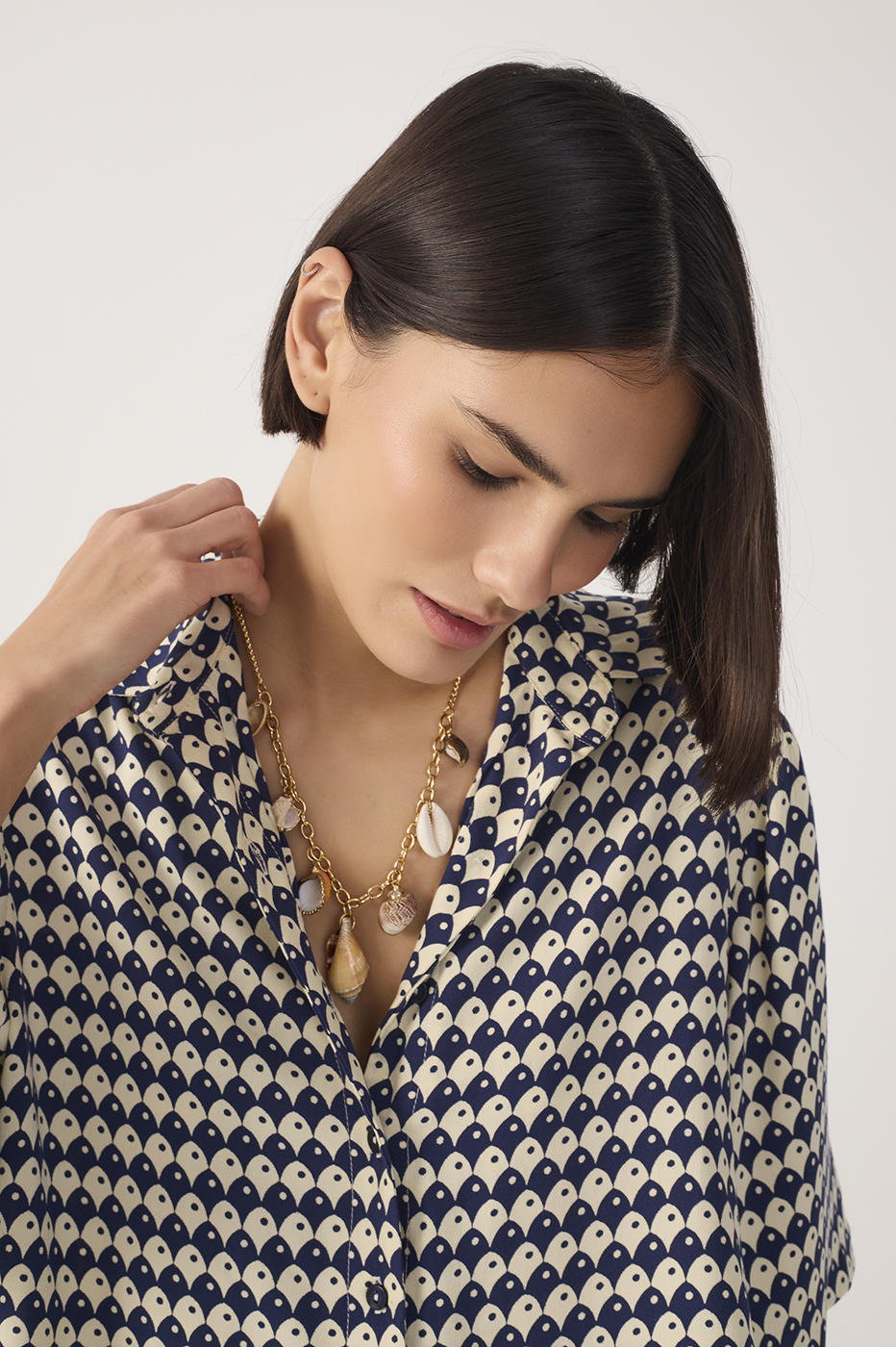 Blue Escama Collared Buttoned Shirt_5