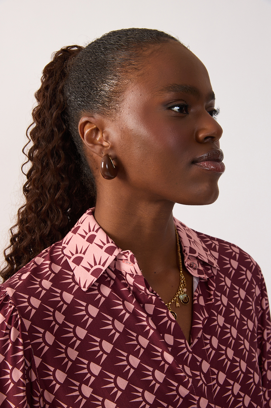Wine Collared Buttoned Long Sleeve Shirt_4