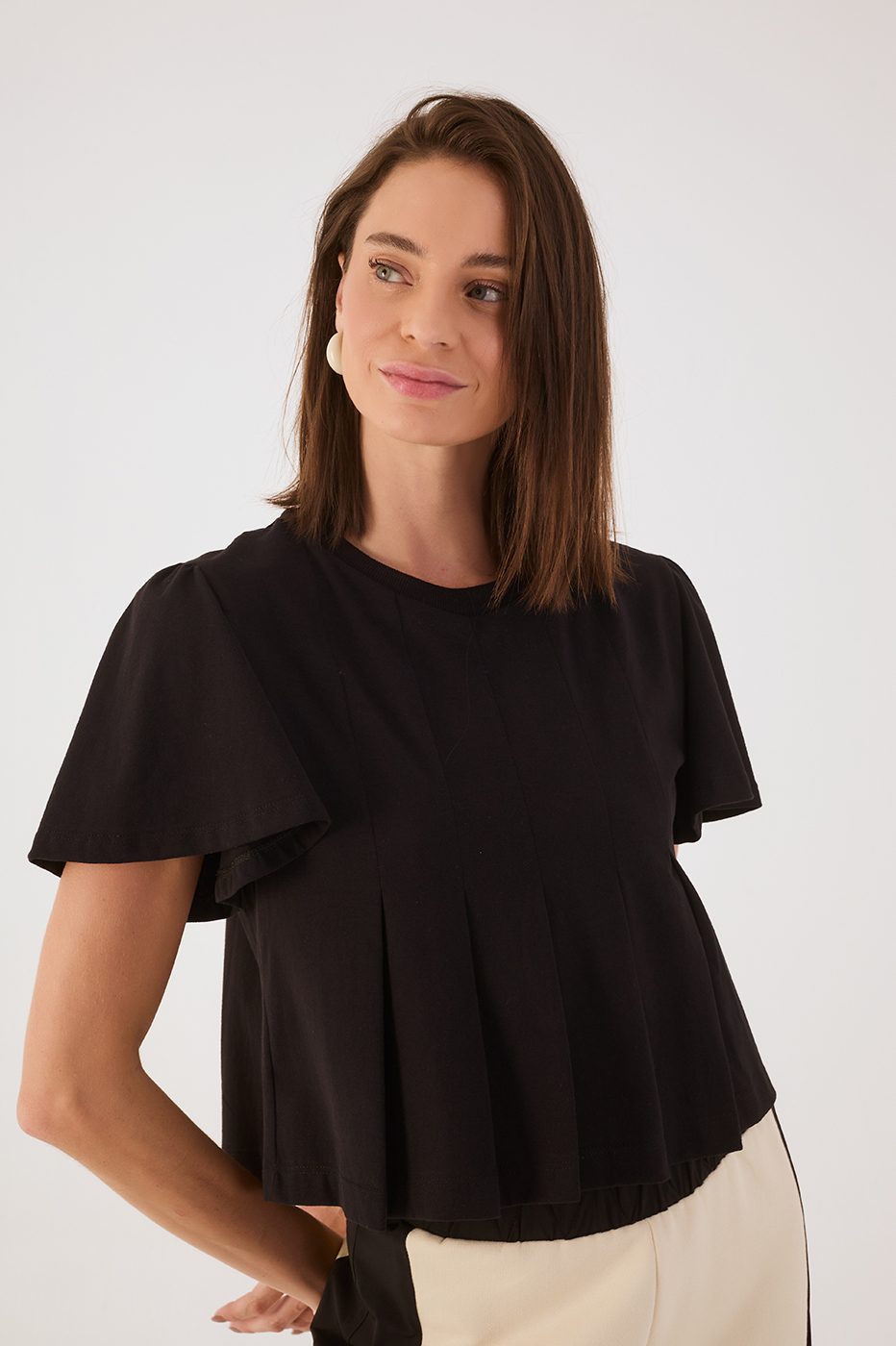 Black Pleats Crew Neck Short Sleeve Blouse