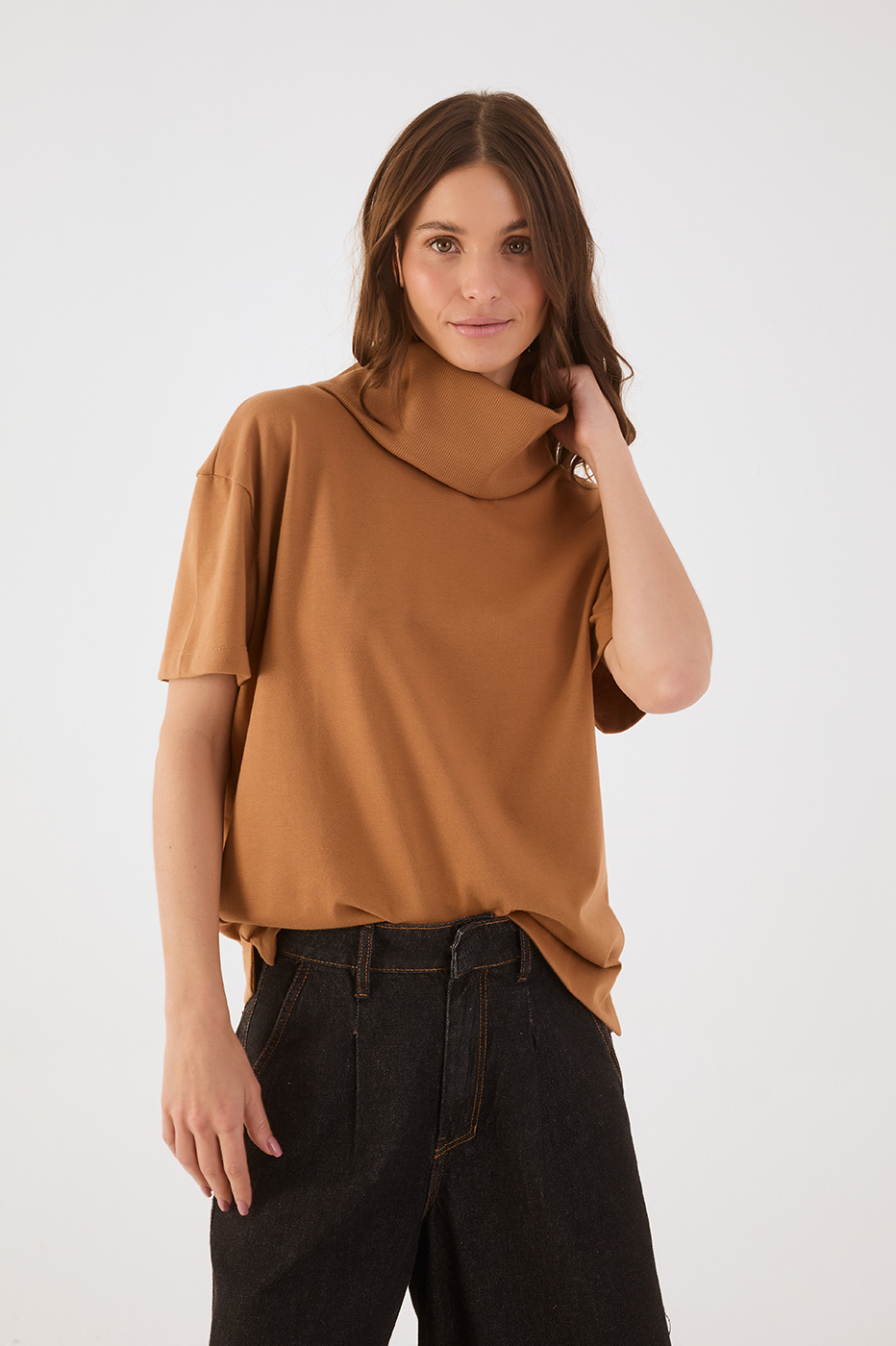 Beige Leme Crew Neck 3-in-1 Band T-Shirt
