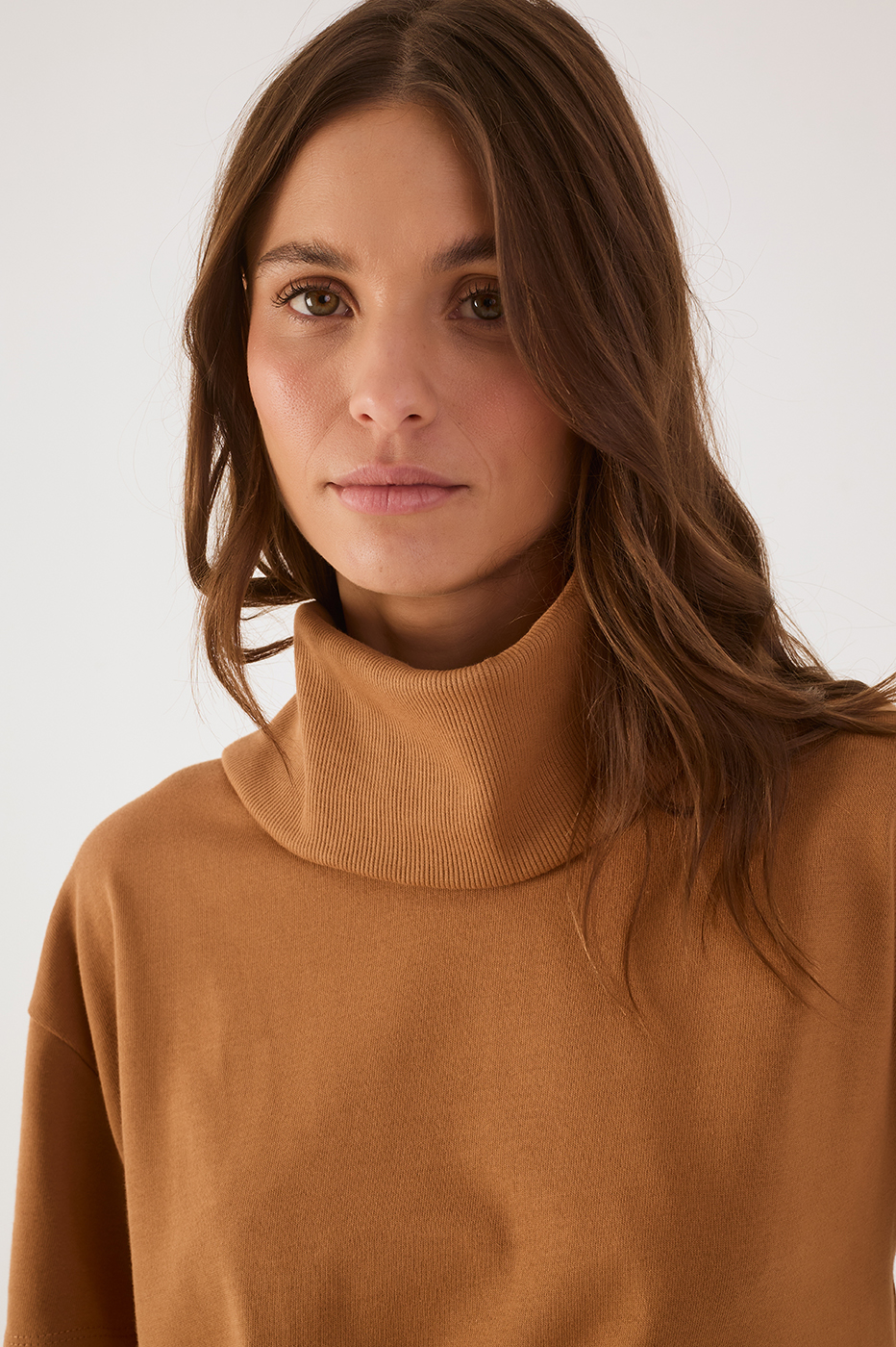 Beige Leme Crew Neck 3-in-1 Band T-Shirt