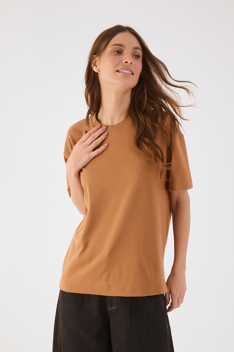 Beige Leme Crew Neck 3-in-1 Band T-Shirt