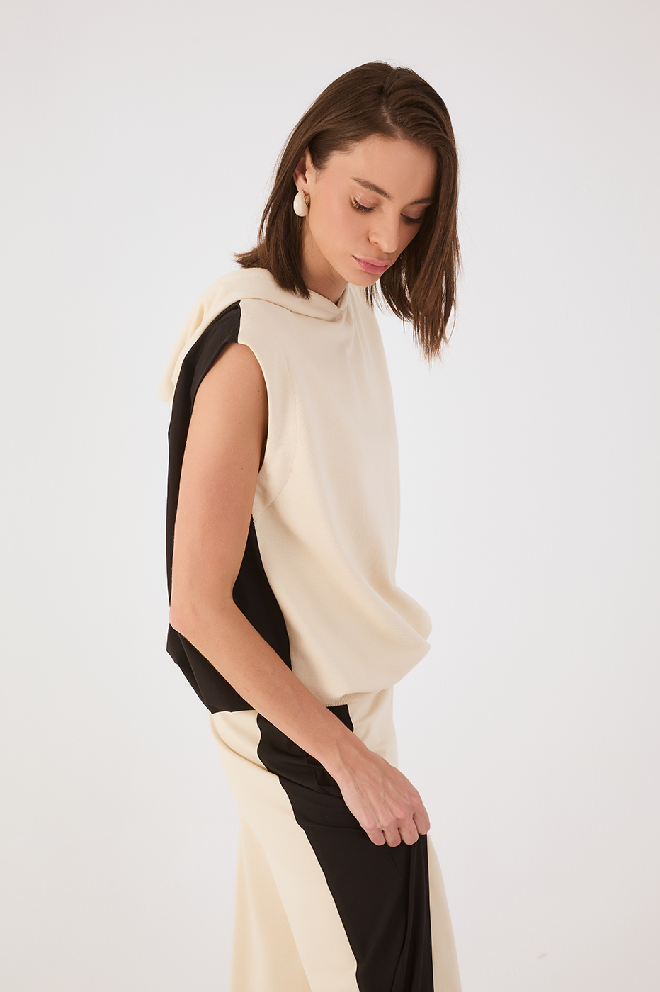 Off-White Hood Sleeveless Sweatshirt