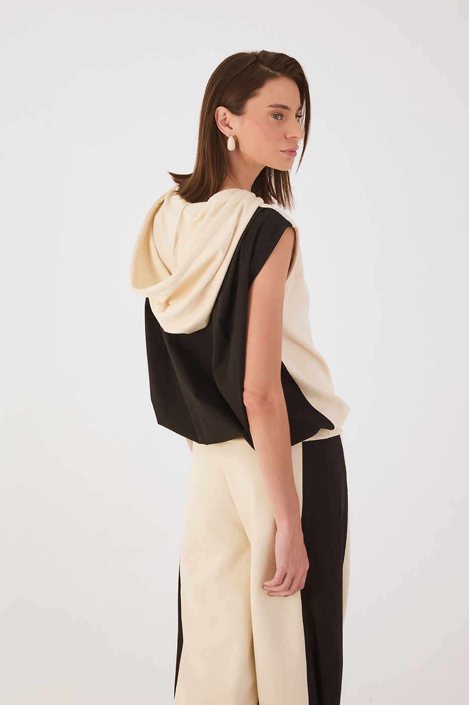 Off-White Hood Sleeveless Sweatshirt