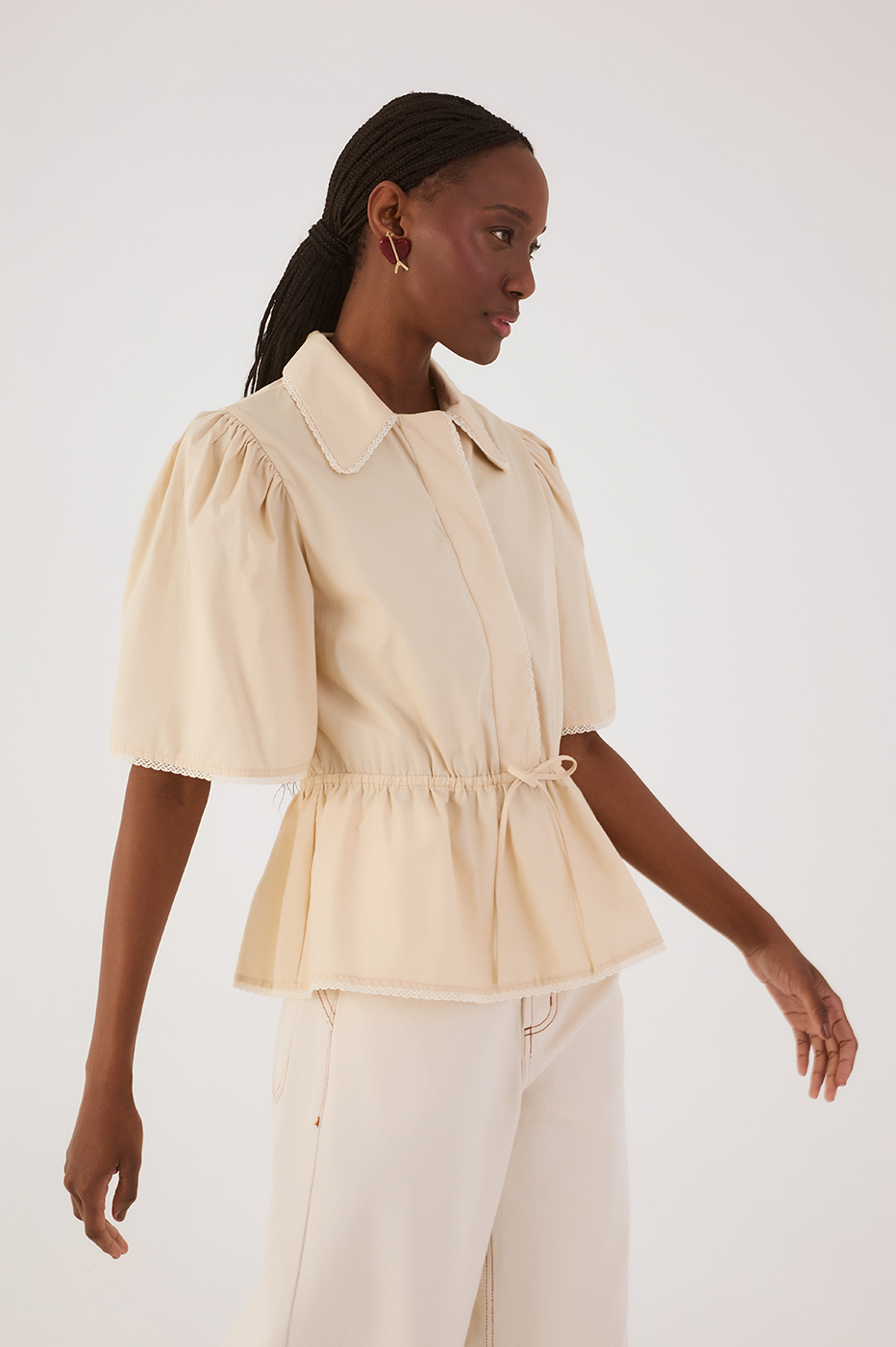 Off-White Lace Adjustable Waist Short Sleeve Blouse