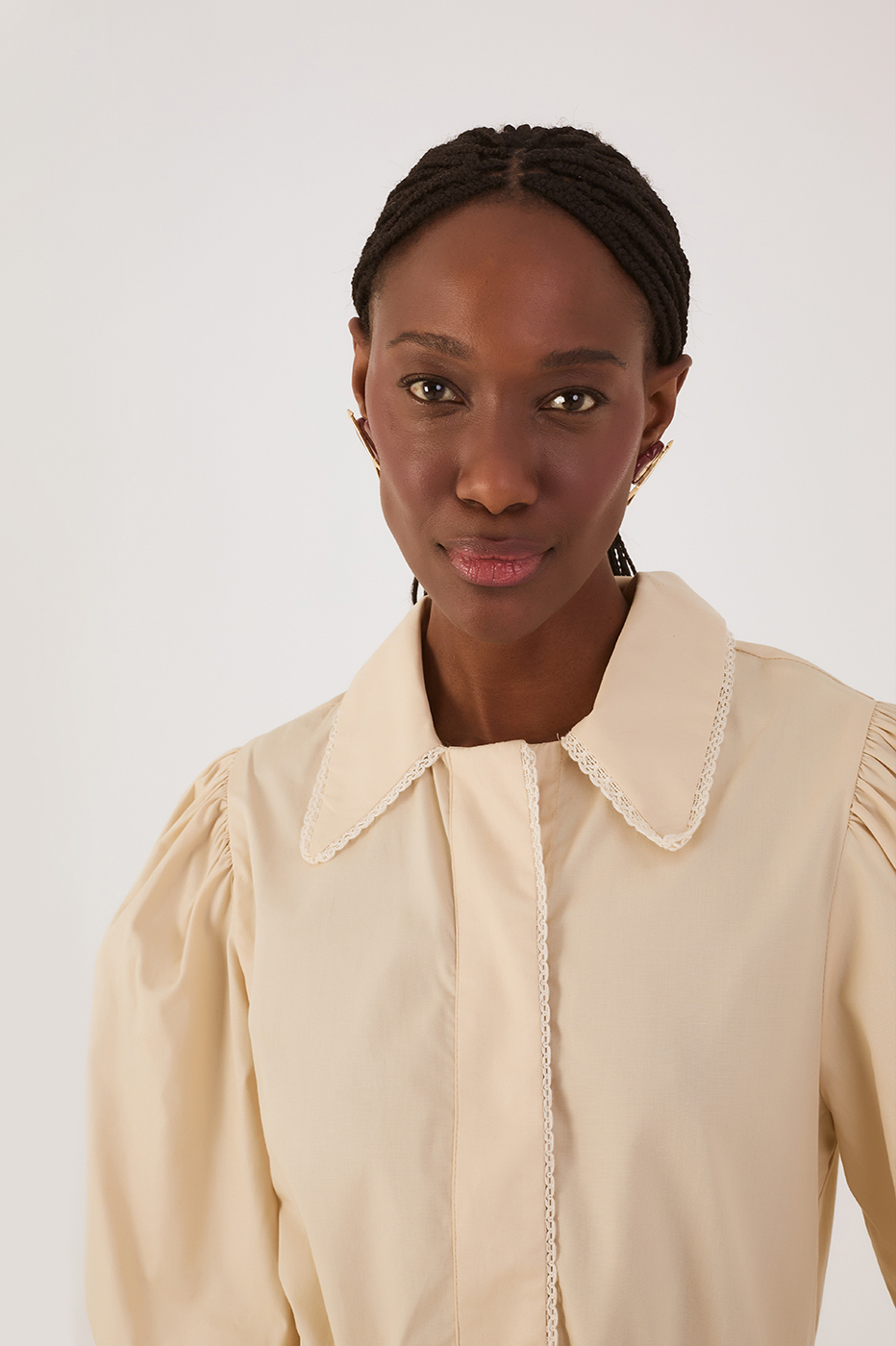 Off-White Lace Adjustable Waist Short Sleeve Blouse
