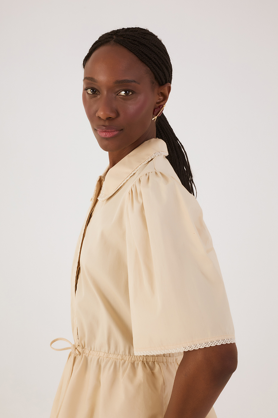 Off-White Lace Adjustable Waist Short Sleeve Blouse
