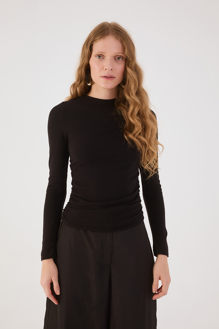 Black Long Sleeve Ruched Tricot Blouse_4