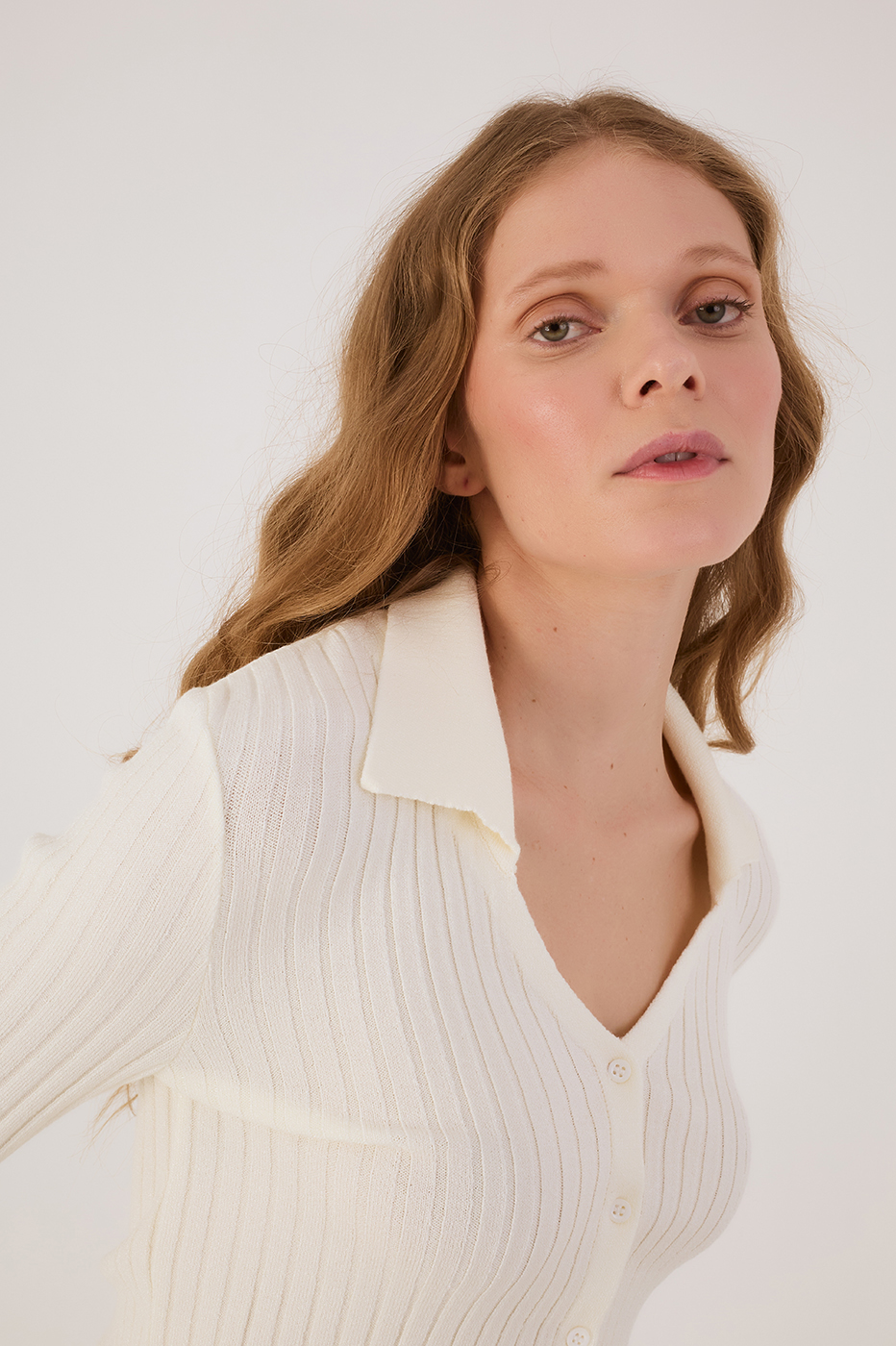 Off-White Collared Buttoned Tricot Blouse
