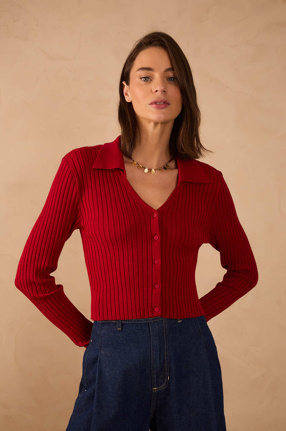 Red Encanto Collared Buttoned Tricot Blouse