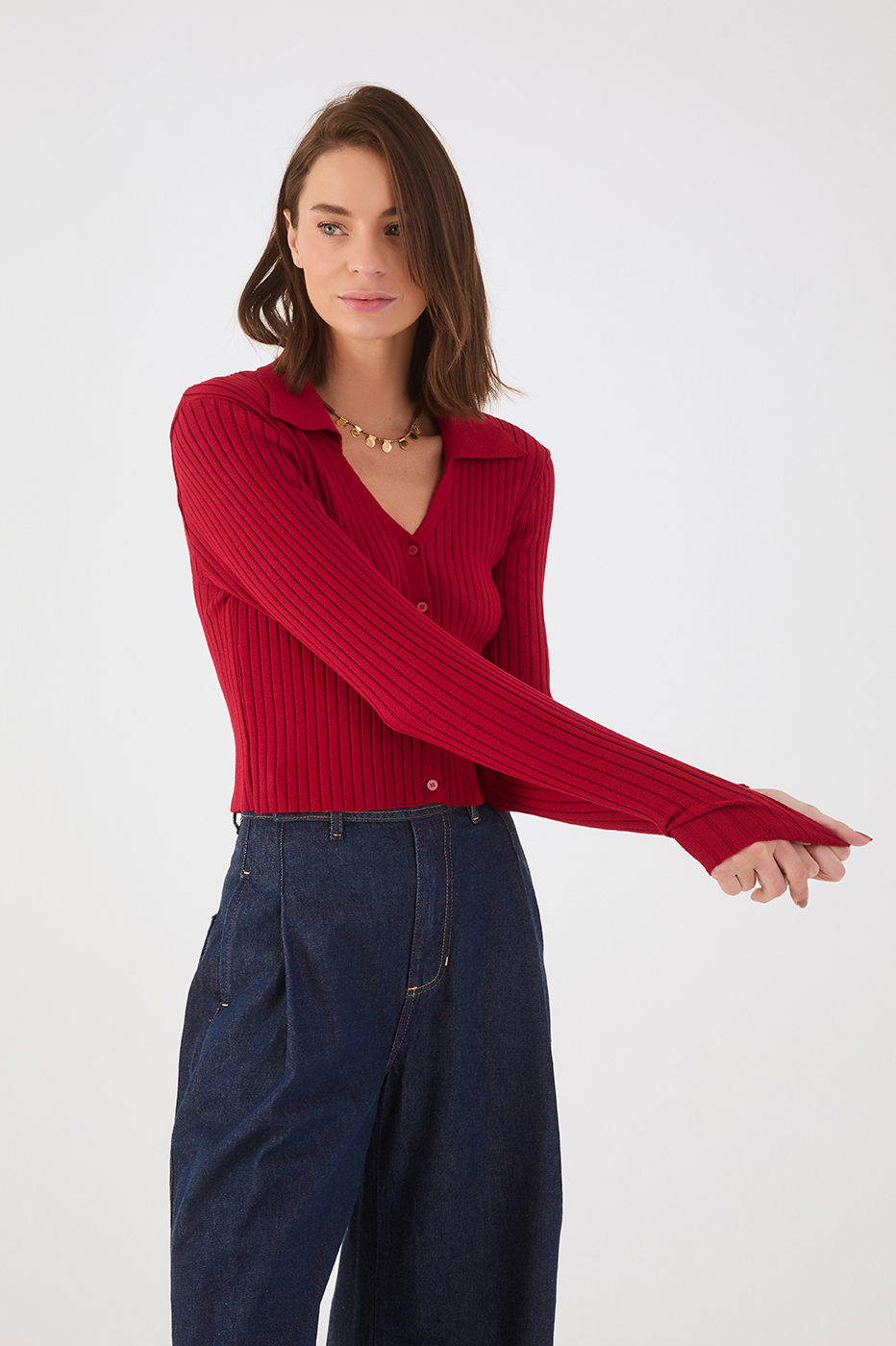 Red Encanto Collared Buttoned Tricot Blouse