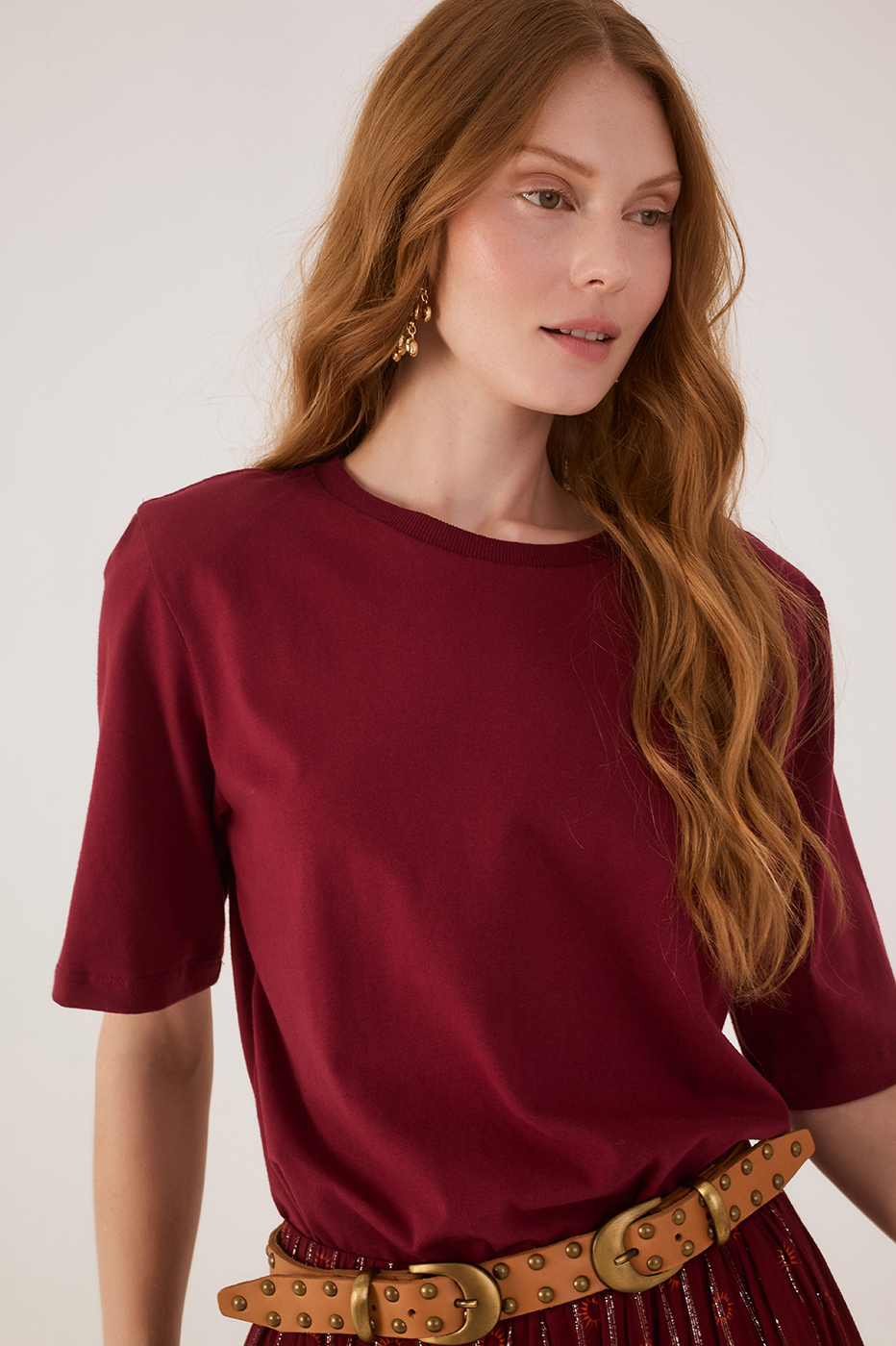 Wine Bossa Crew Neck Short Sleeve Padded Shoulders T-Shirt