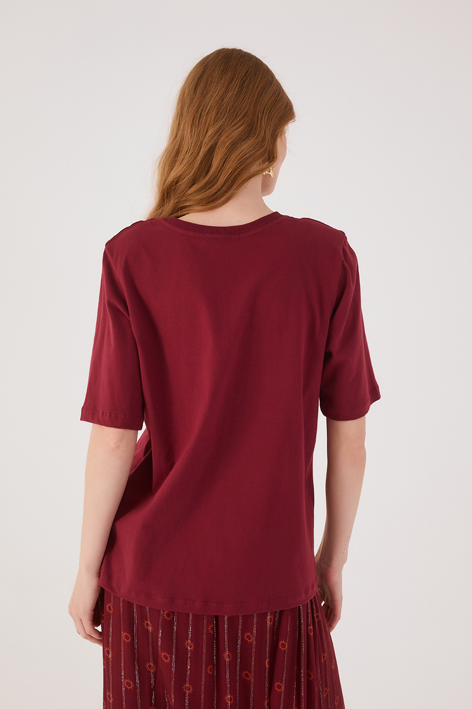 Wine Bossa Crew Neck Short Sleeve Padded Shoulders T-Shirt