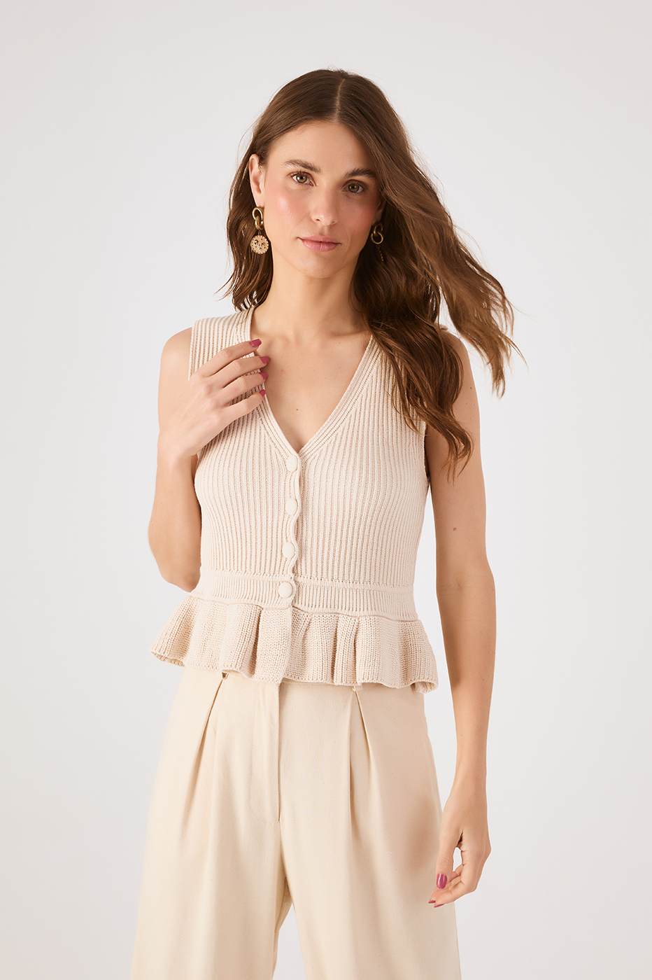 Off-White V Neck Buttoned Sleeveless Tricot Peplum Blouse