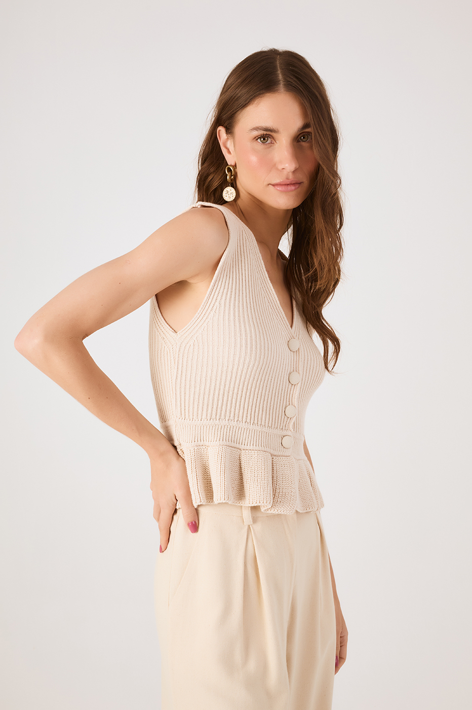 Off-White V Neck Buttoned Sleeveless Tricot Peplum Blouse