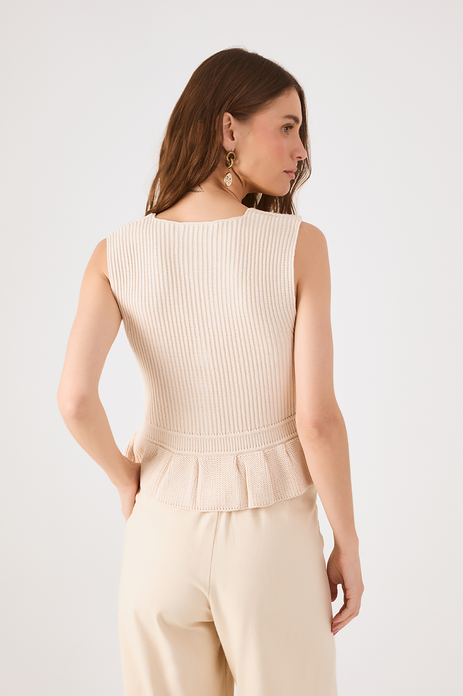 Off-White V Neck Buttoned Sleeveless Tricot Peplum Blouse