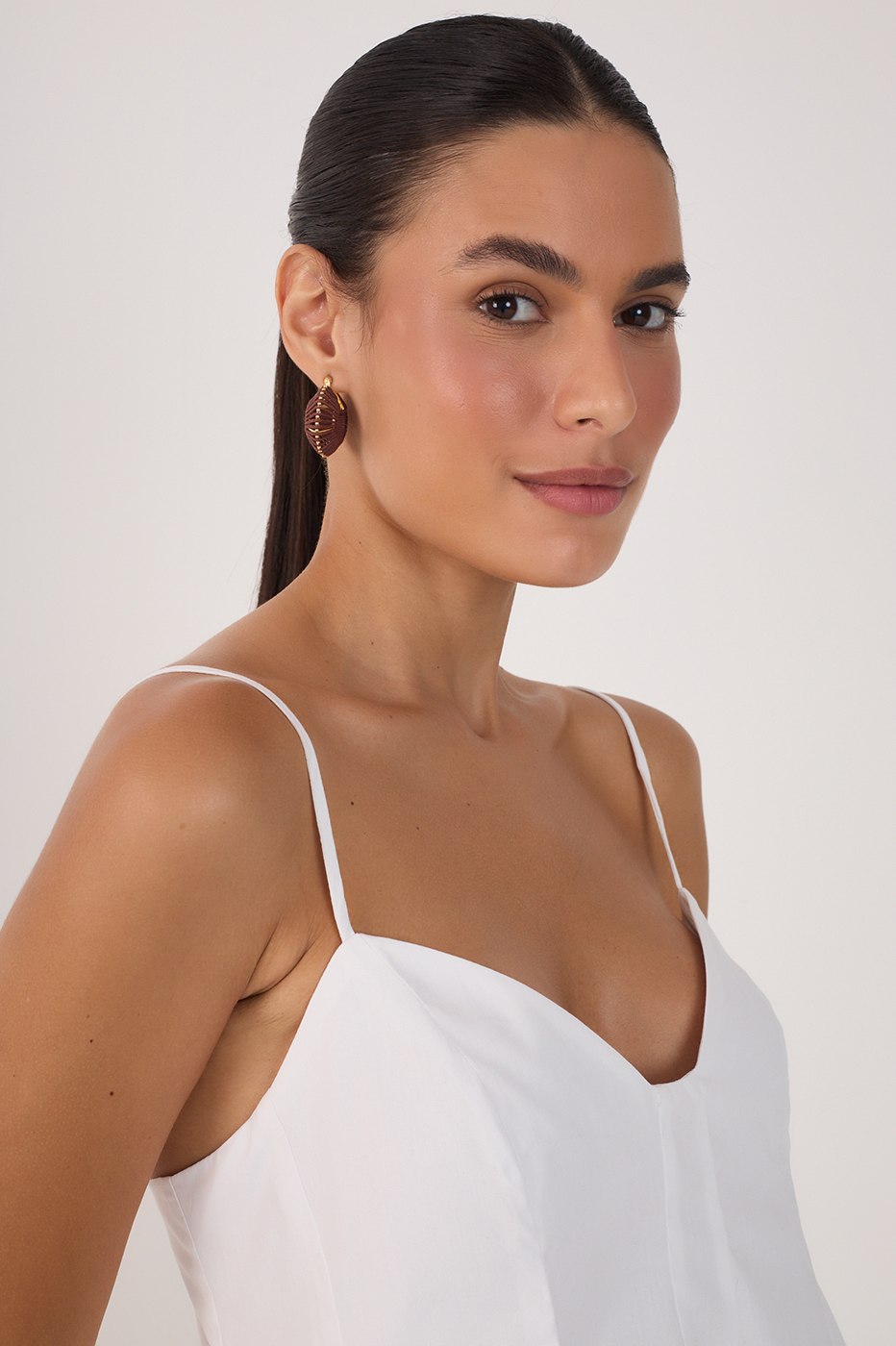 White V Neck Sleeveless Cotton Peplum Top_3