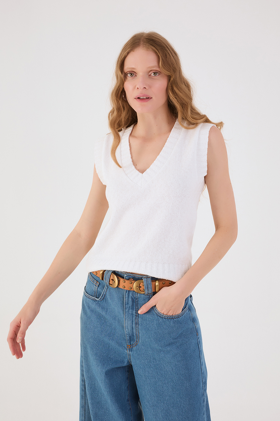 Off-White V Neck Sleeveless Tricot Vest