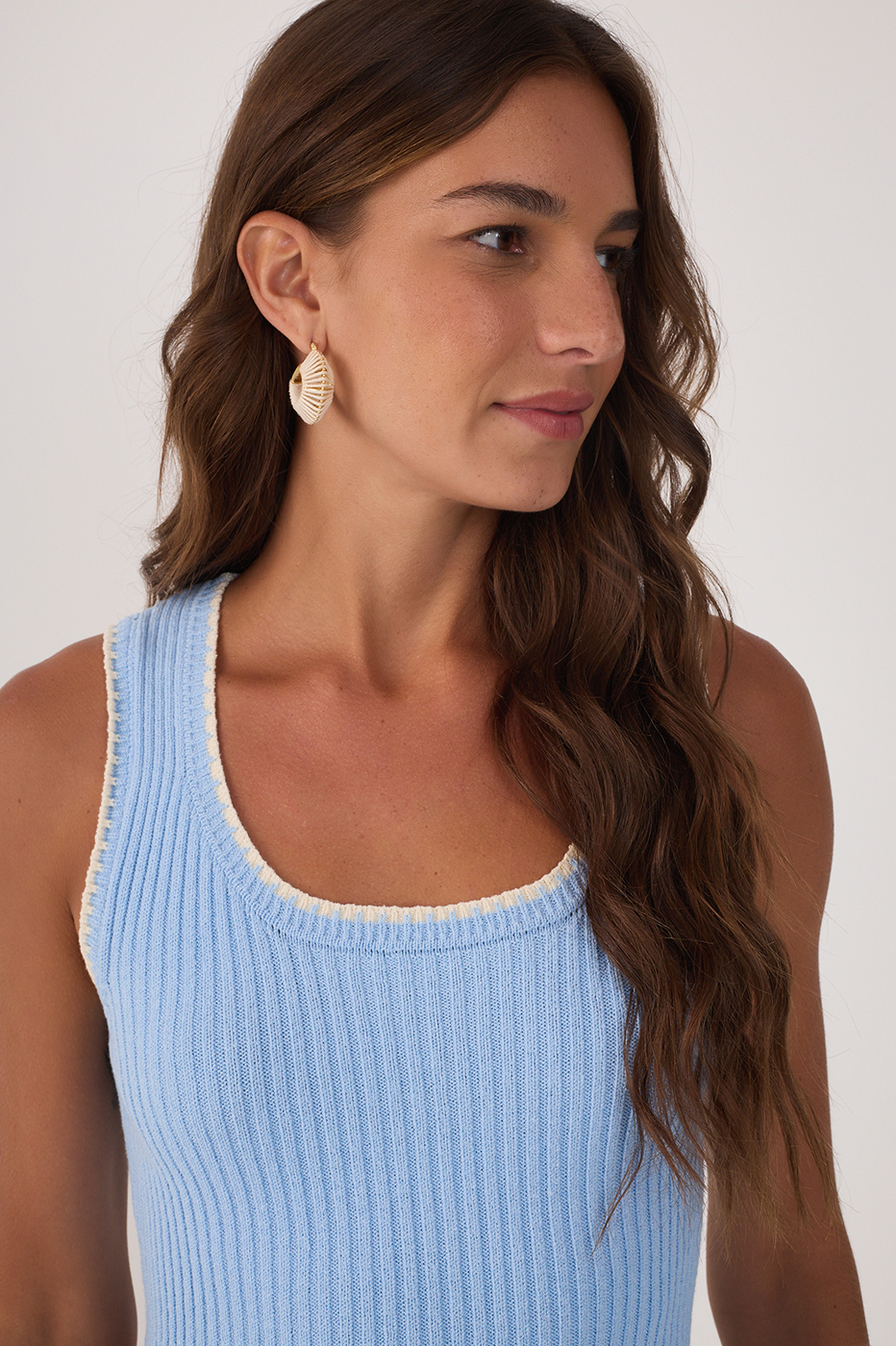 Knit Neckline Embroidered Top_3