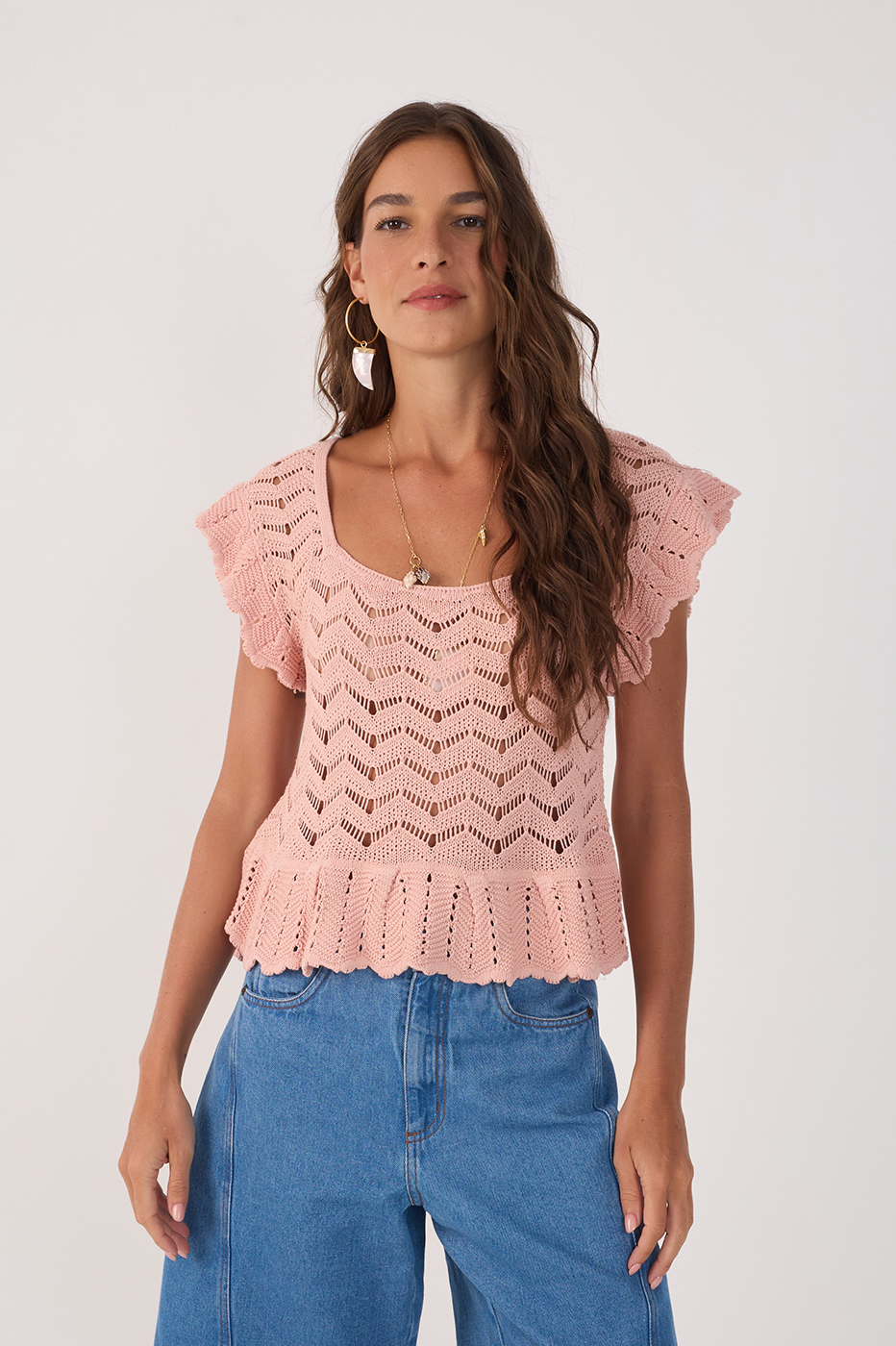 Crochet Neckline Quadrado Top