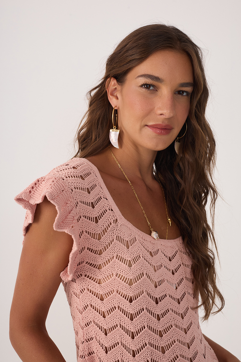 Crochet Neckline Quadrado Top