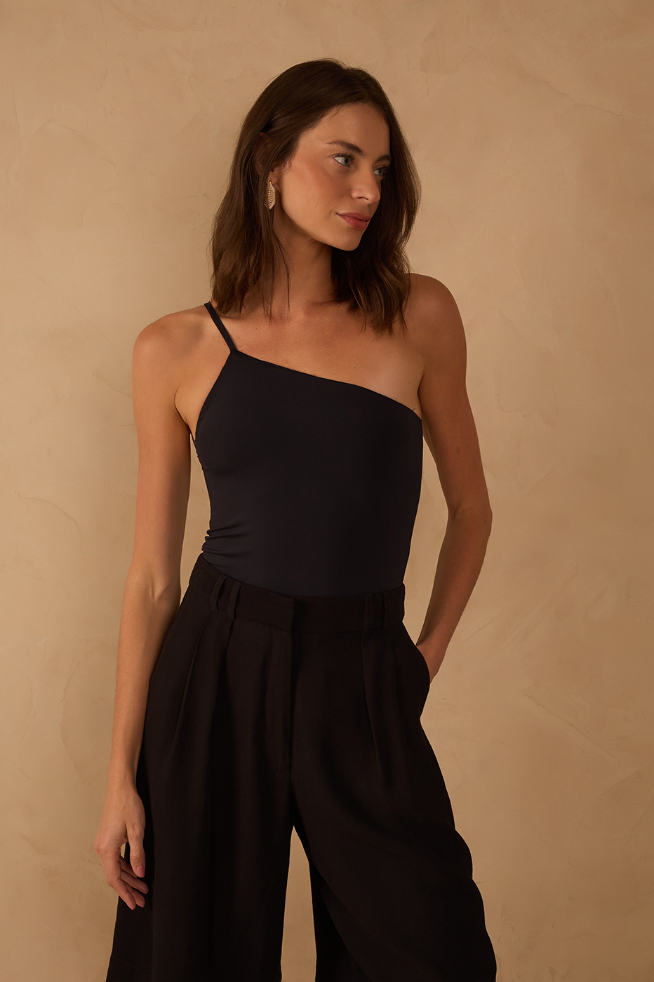 One-Shoulder Fluity Bodysuit_1