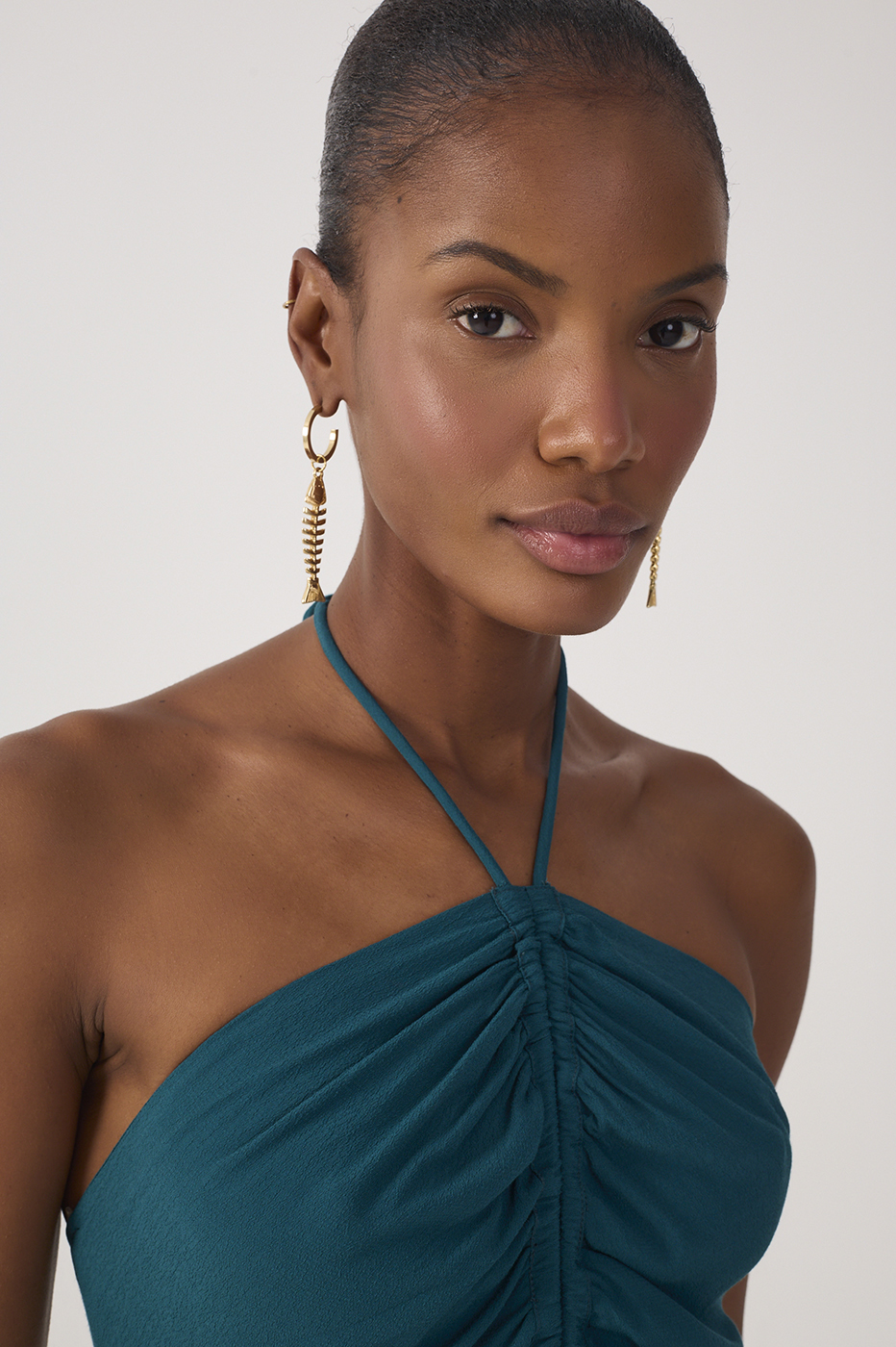 Green Halter Neck Ruched Crepe Blouse_4